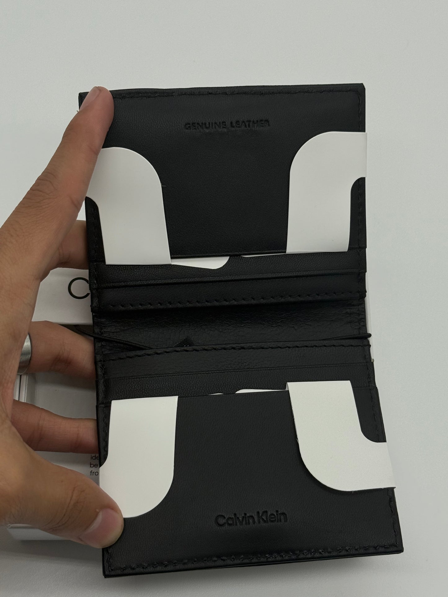 MEN TARJETERO CALVIN KLEIN MAGNETIC REVERSIBLE CARD CASE