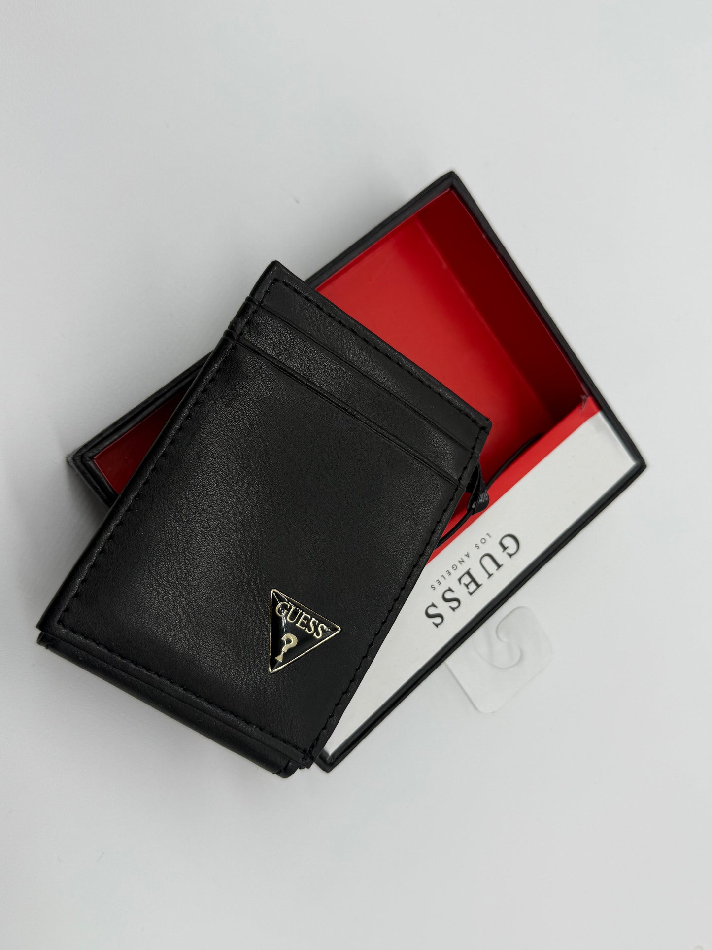 MEN TARJETERO GUESS CON IMAN REVERSIBLE