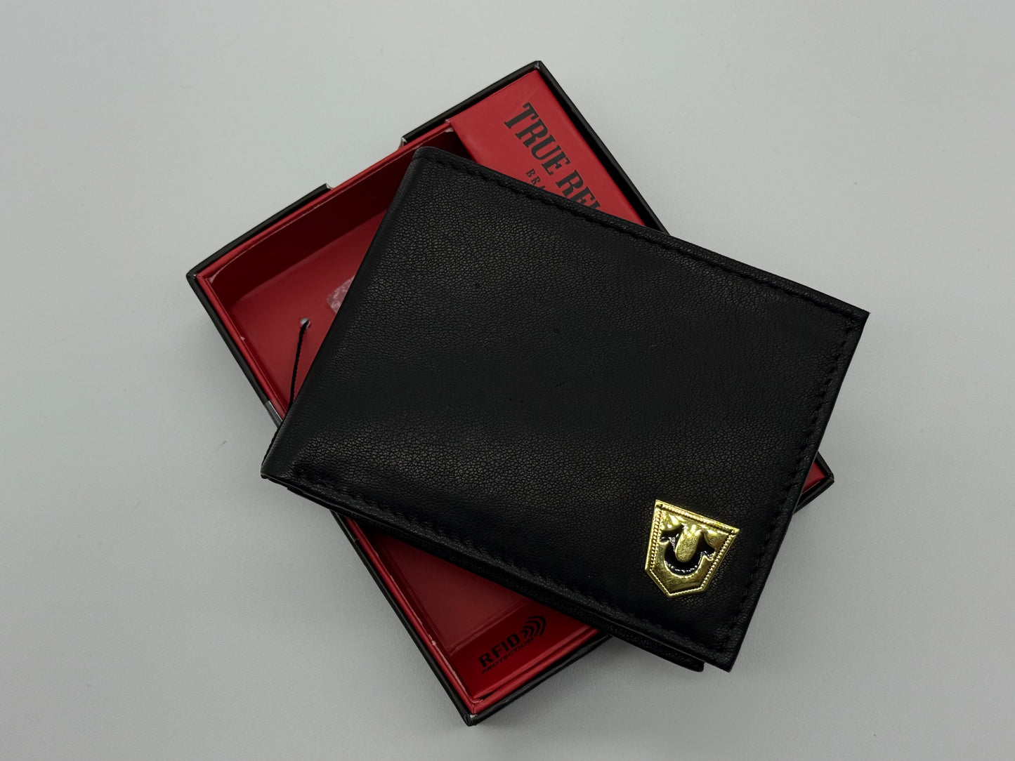 MEN CARTERA TRUE RELIGION BLACK/GOLD