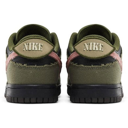 DUNK LOW DUNKS NOT DEAD