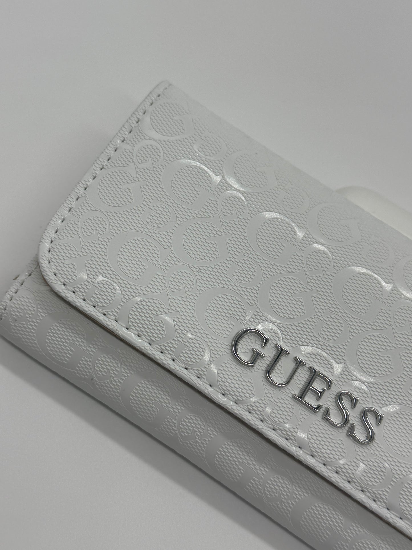 WMNS CARTERA GUESS WHITE