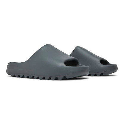 YEEZY SLIDES SLATE GREY
